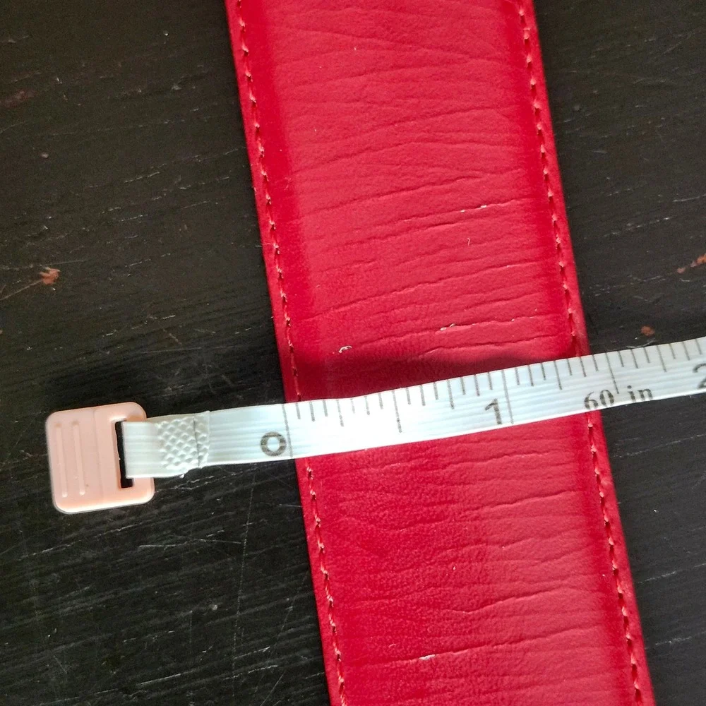 Liz Claiborne Belt Womens Medium Red Gold Buckle Genuine Bonded Leather Vintage